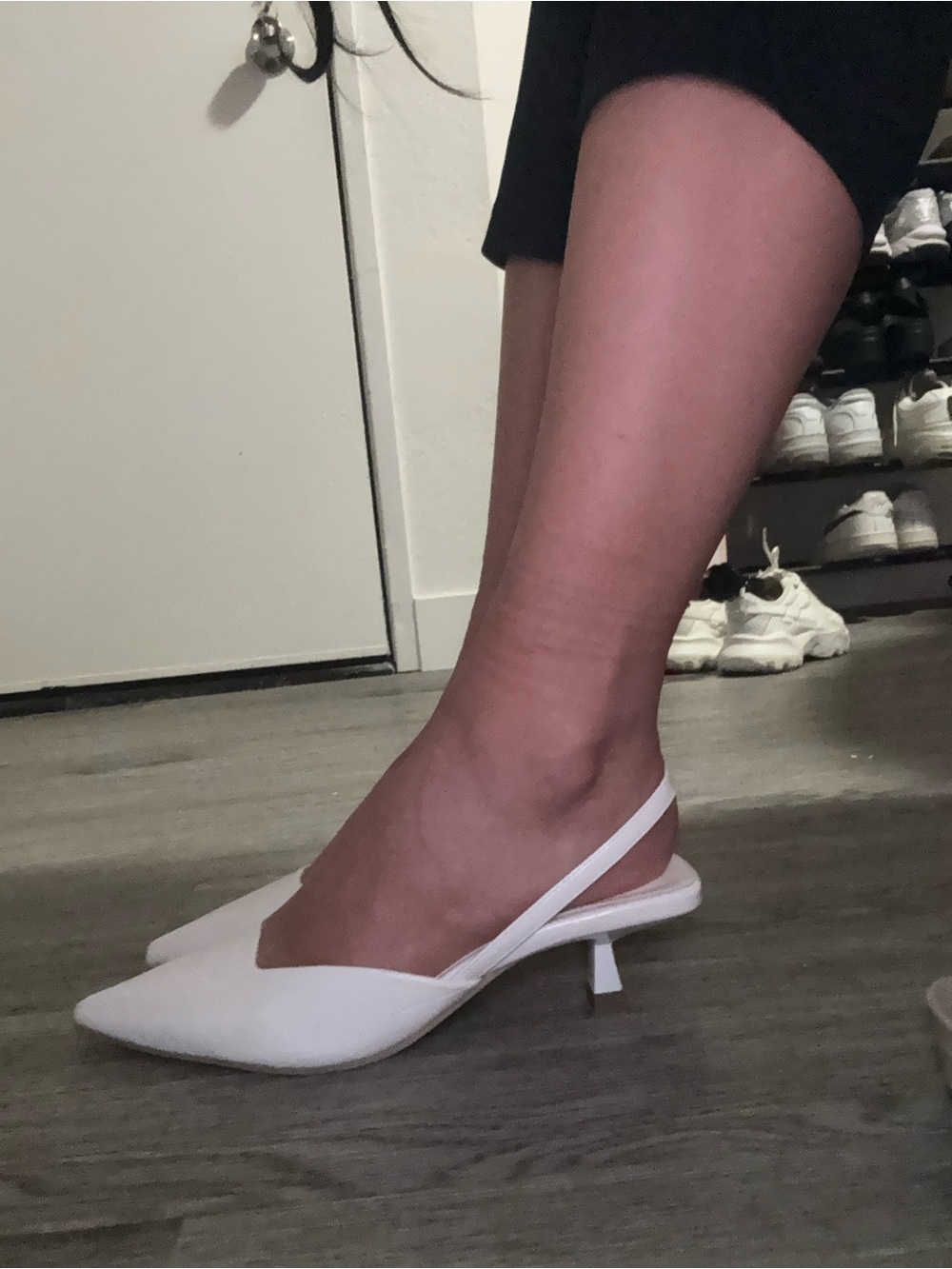 White Faux Crocodile Pointed Toe Slingback Kitten Heels – Size 6.5